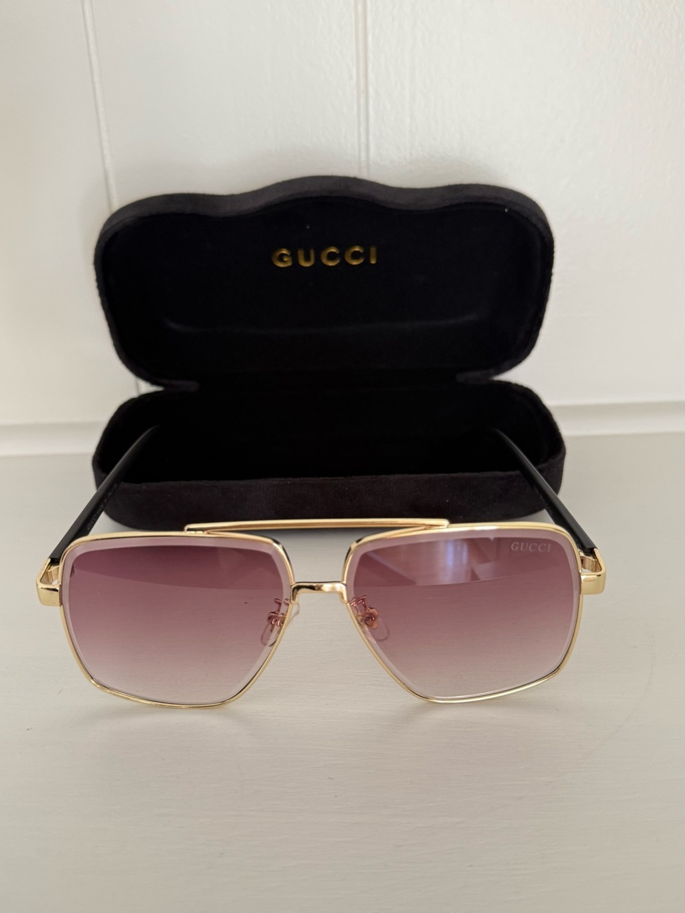 Women’s Gucci Aviator Sunglasses